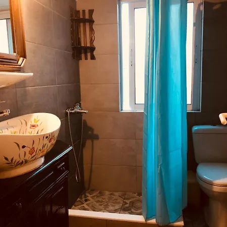 Apartamento Omiros House *